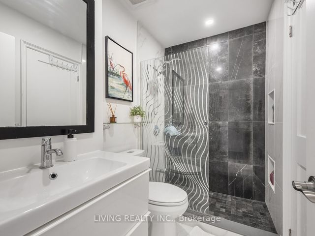 7 - 155 Woodbine Ave