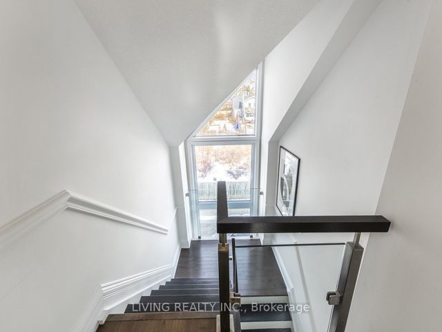 7 - 155 Woodbine Ave