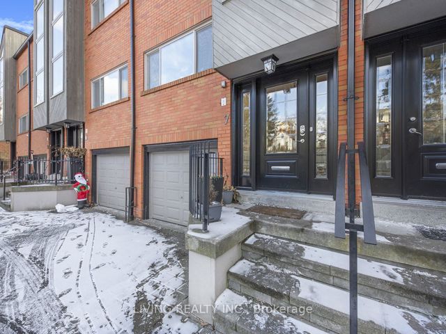 7 - 155 Woodbine Ave
