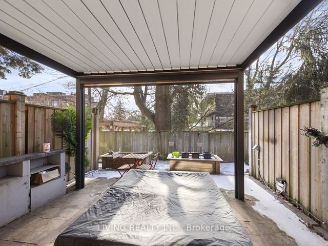 7 - 155 Woodbine Ave