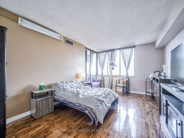 2105 - 2330 Bridletowne Circ
