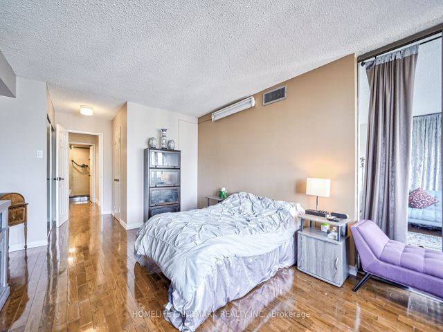 2105 - 2330 Bridletowne Circ