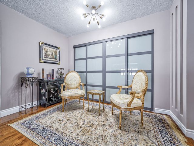 2105 - 2330 Bridletowne Circ