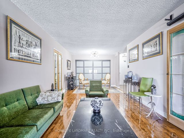 2105 - 2330 Bridletowne Circ