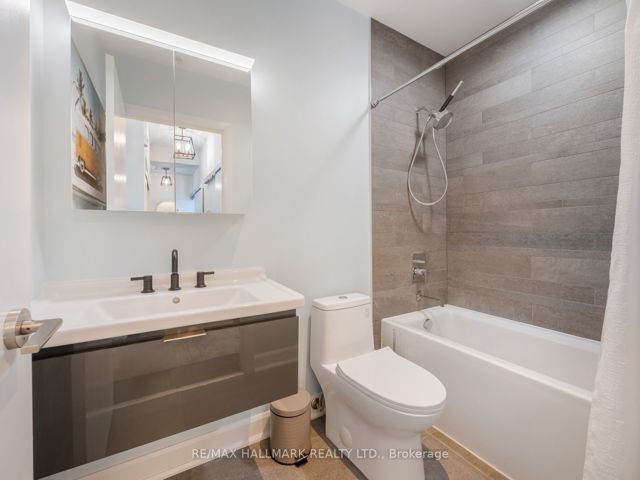 PH4 - 580 Kingston Rd