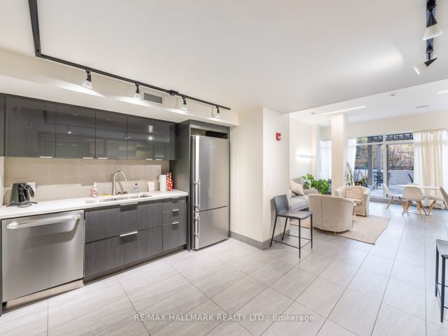 PH4 - 580 Kingston Rd