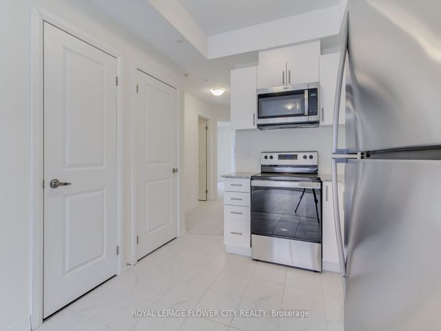14 - 245 McLevin Ave