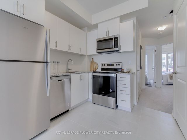 10 - 165 Tapscott Rd W