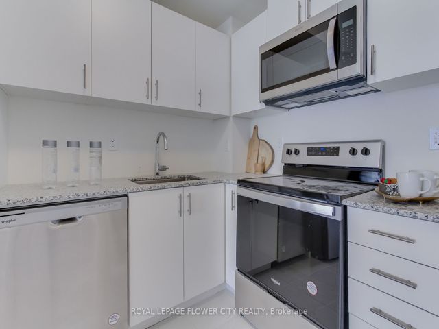 10 - 165 Tapscott Rd W
