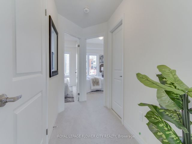 10 - 165 Tapscott Rd W