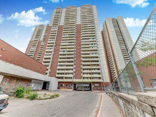 910 - 5 Massey Sq