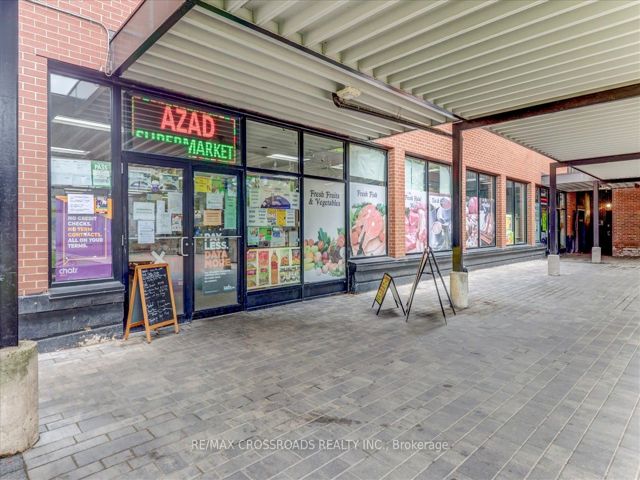 910 - 5 Massey Sq