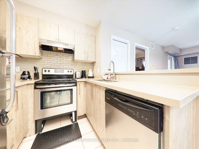 315 - 5235 Finch Ave