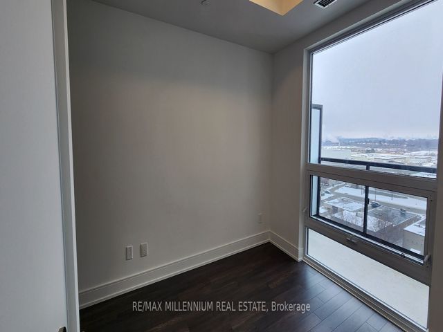 1216 - 1350 Ellesmere Rd