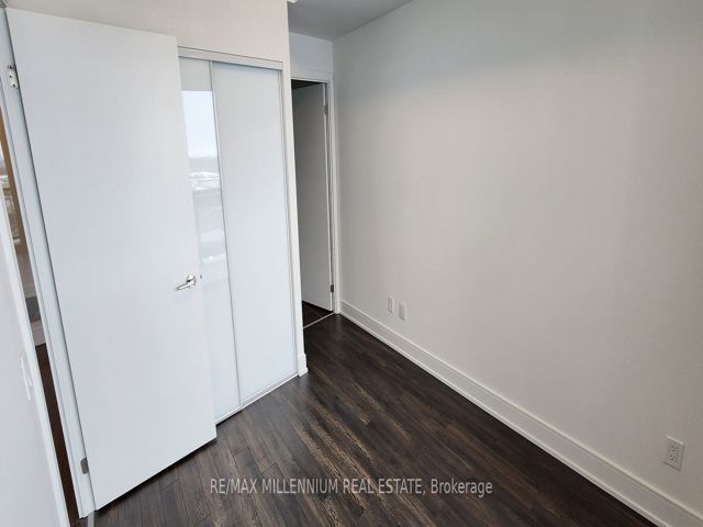 1216 - 1350 Ellesmere Rd