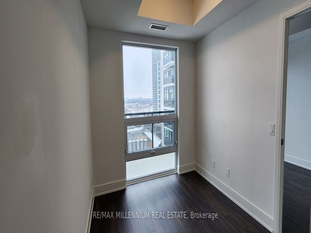 1216 - 1350 Ellesmere Rd
