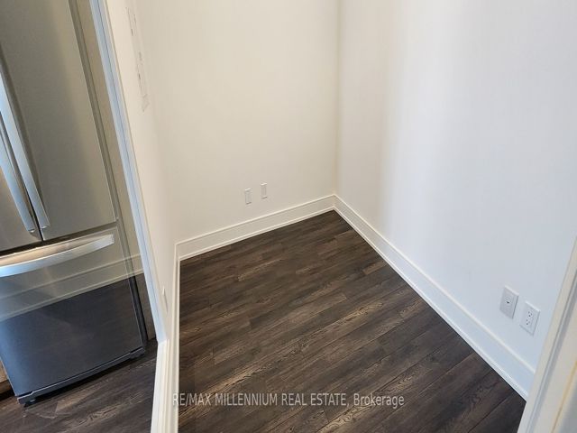 1216 - 1350 Ellesmere Rd