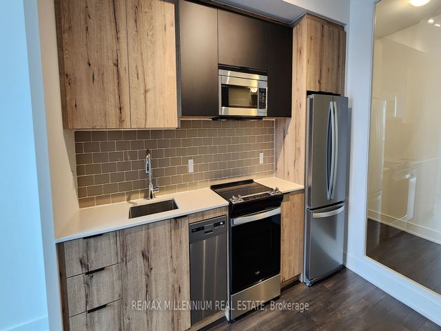 1216 - 1350 Ellesmere Rd