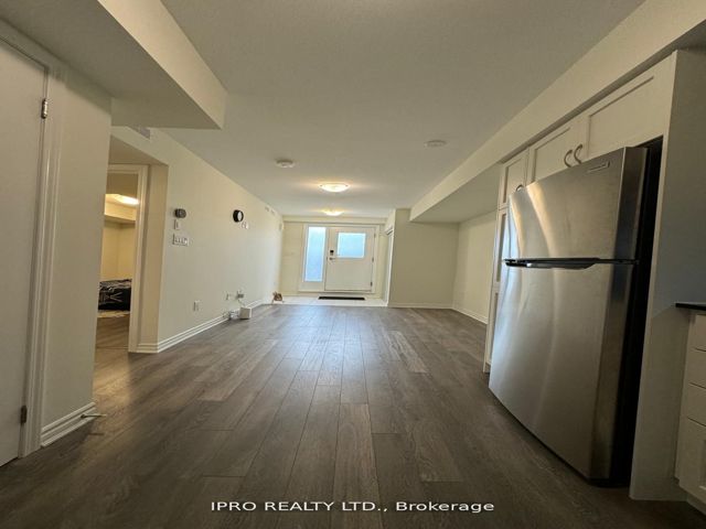 519 - 2791 Eglinton Ave E