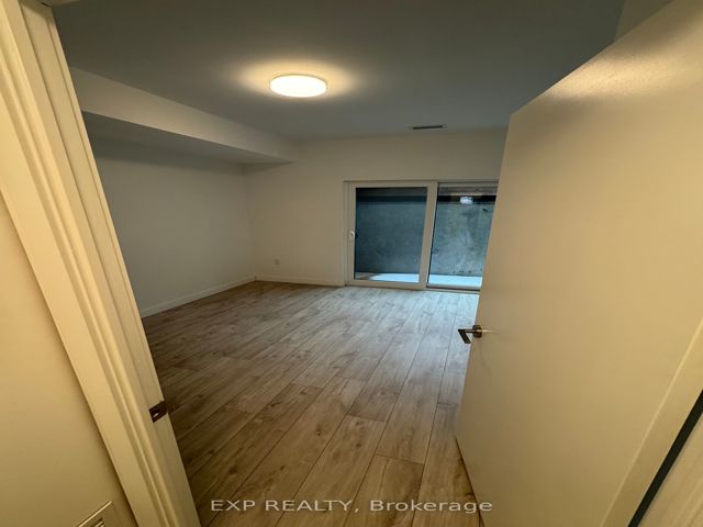 1 - 180 Clonmore Dr