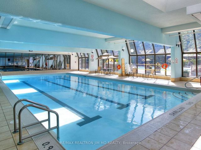 330 - 25 Bamburgh Circ