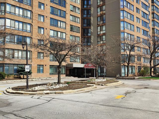330 - 25 Bamburgh Circ