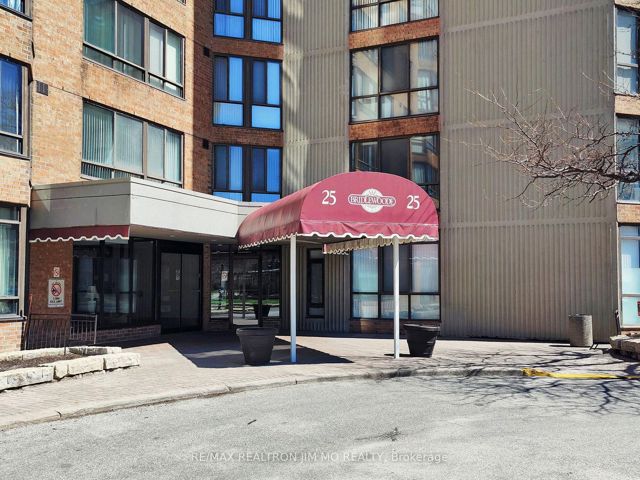 330 - 25 Bamburgh Circ