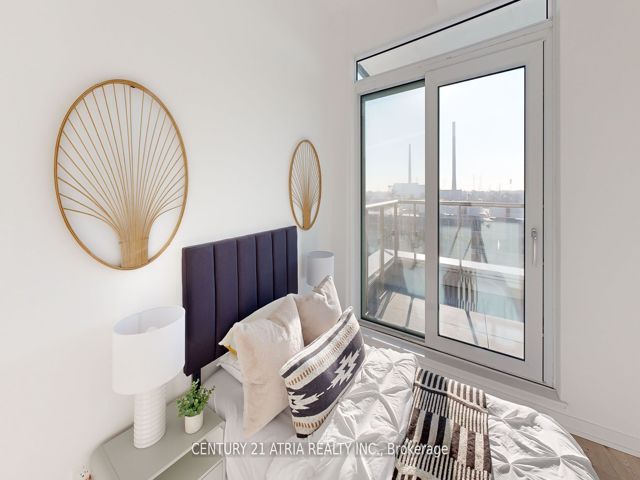 707 - 150 Logan Ave