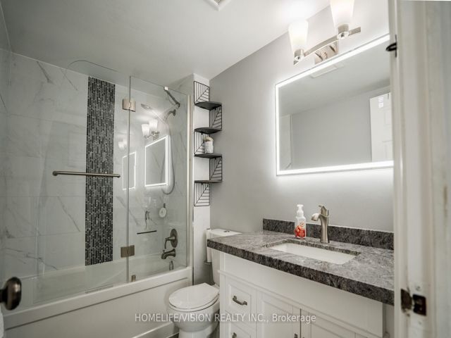 PH 02 - 270 Palmdale Dr