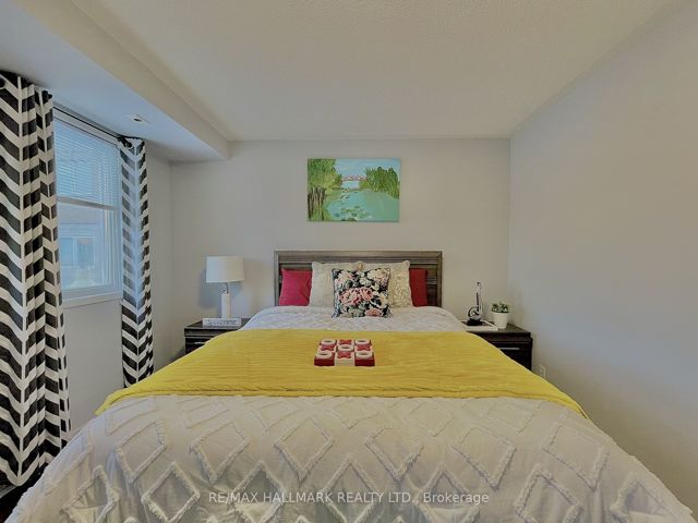1107 - 28 Rosebank Dr