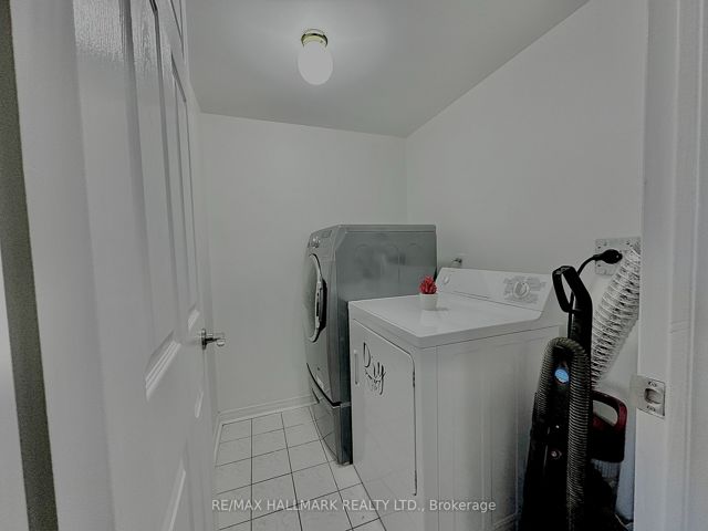 1107 - 28 Rosebank Dr