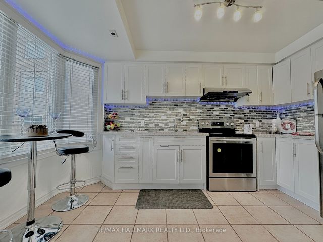 1107 - 28 Rosebank Dr