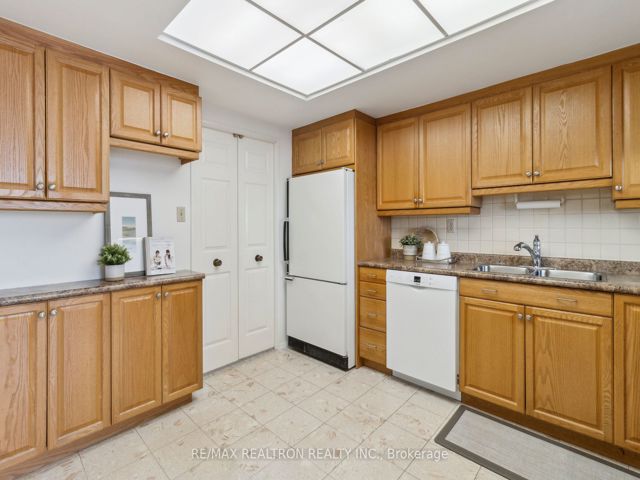 1911 - 2350 Bridletowne Circ