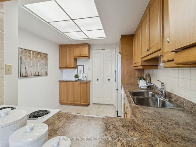 1911 - 2350 Bridletowne Circ