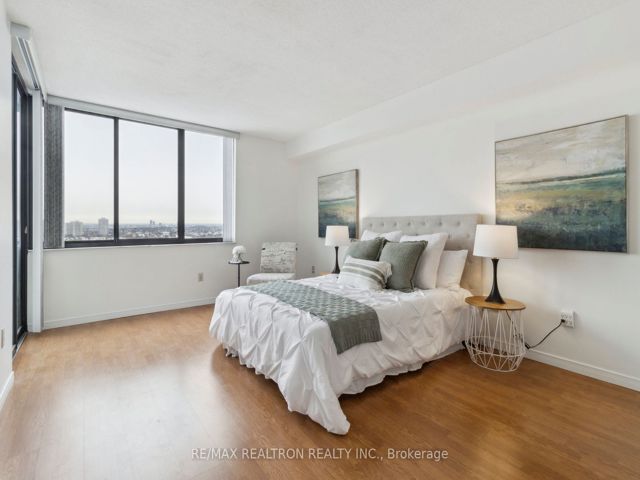 1911 - 2350 Bridletowne Circ