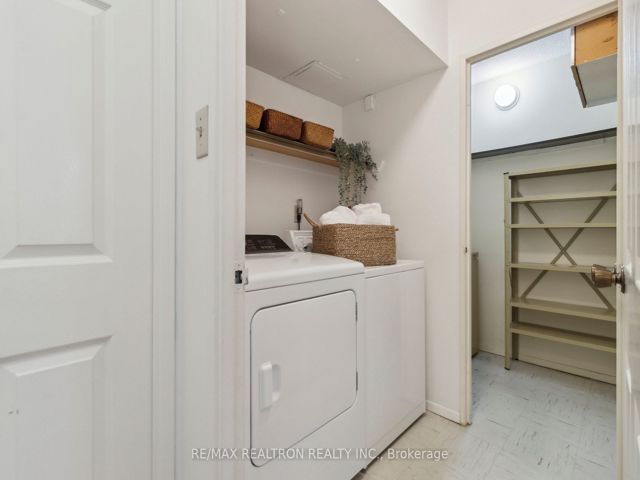 1911 - 2350 Bridletowne Circ