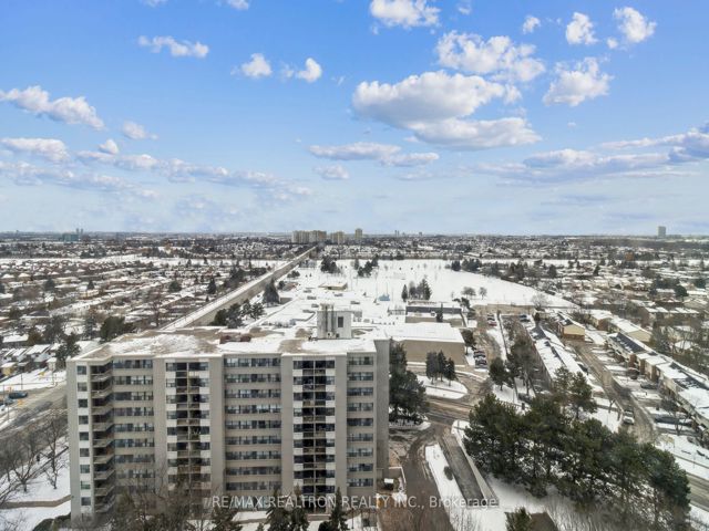1911 - 2350 Bridletowne Circ