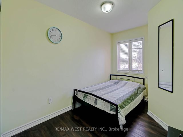 12 - 6400 Lawrence Ave E