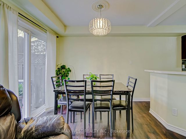 12 - 6400 Lawrence Ave E