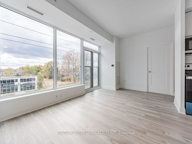 318 - 3220 Sheppard Ave E
