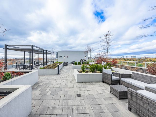 318 - 3220 Sheppard Ave E