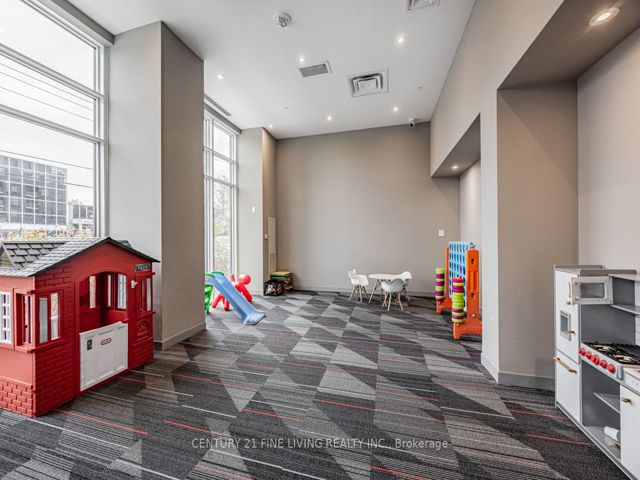 318 - 3220 Sheppard Ave E