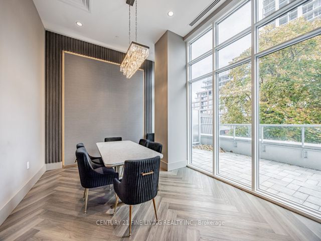 318 - 3220 Sheppard Ave E