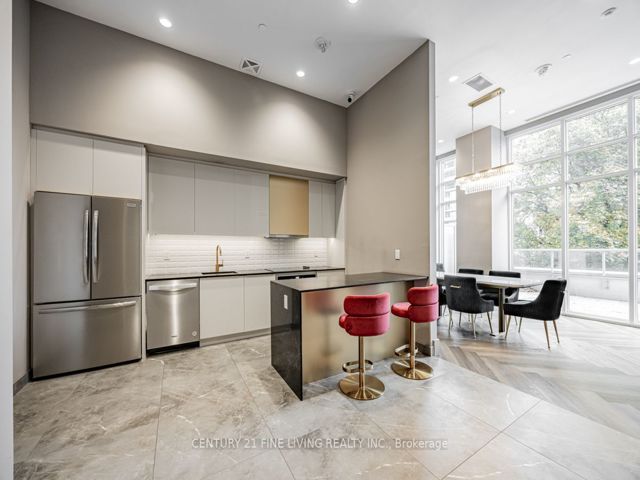 318 - 3220 Sheppard Ave E