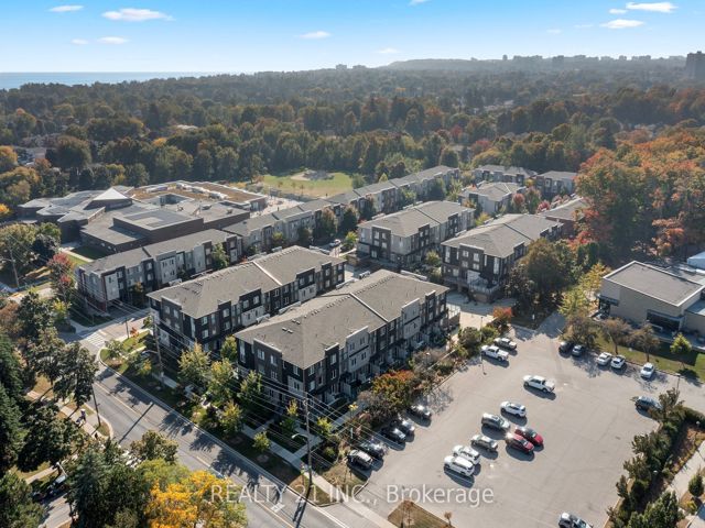 4 - 25 Heron Park Pl