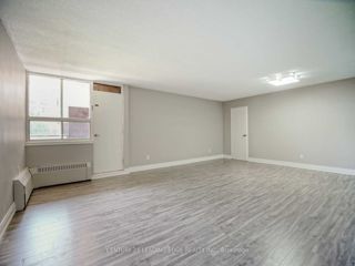 207 - 180 Markham Rd