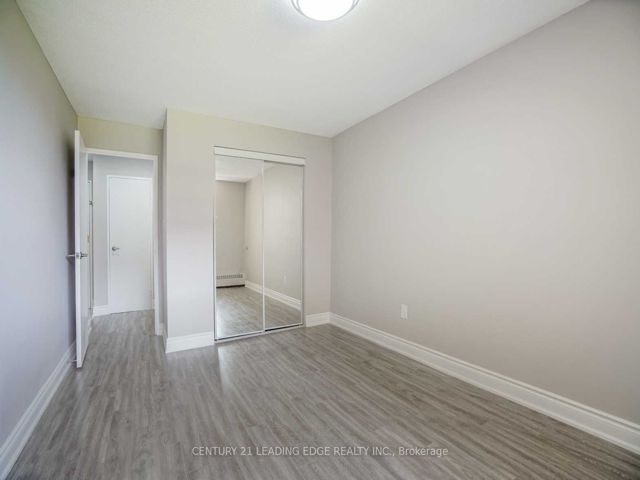 207 - 180 Markham Rd