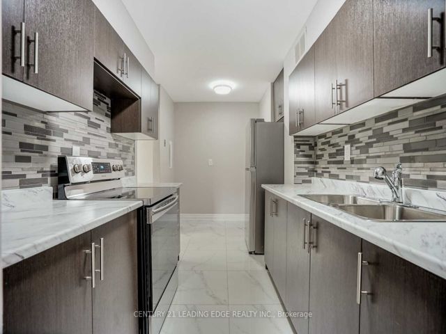207 - 180 Markham Rd
