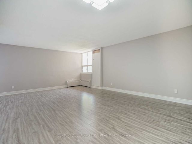 207 - 180 Markham Rd