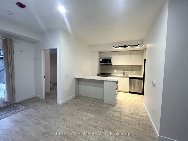 6 - 178 Clonmore Dr